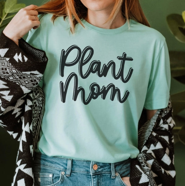 “Plant Mom” Graphic Tee